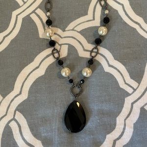 White House black market necklace
